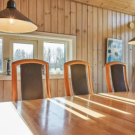 12 Person In Aakirkeby Nyaraló *