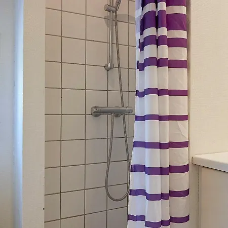 12 Person In Aakirkeby Nyaraló