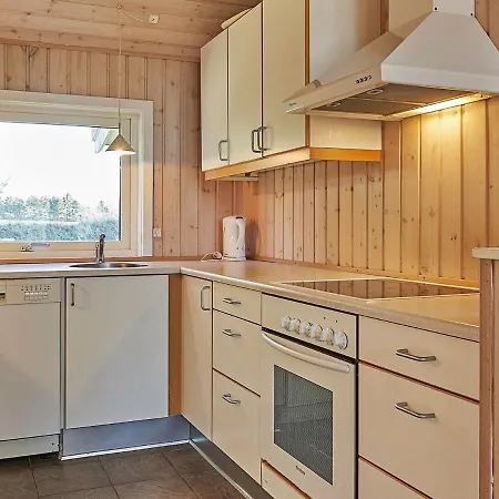 12 Person In Aakirkeby Vester Sømarken